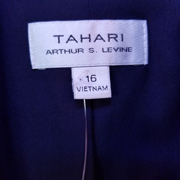 Tahari Blazer Size 16 Navy Chalk Stripe - Picture 2 of 10